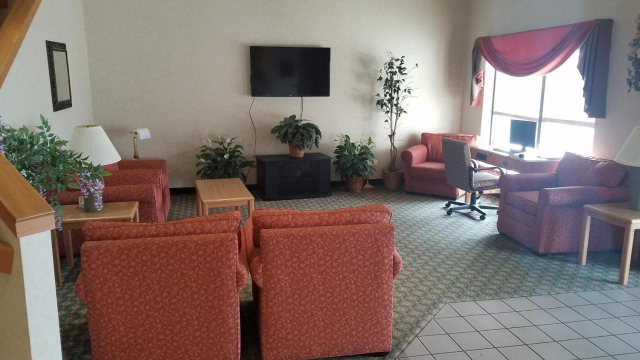 Syracuse Inn And Suites Exterior foto